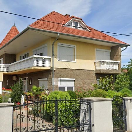 Sarga-Kek Haz Daire Vonyarcvashegy Dış mekan fotoğraf