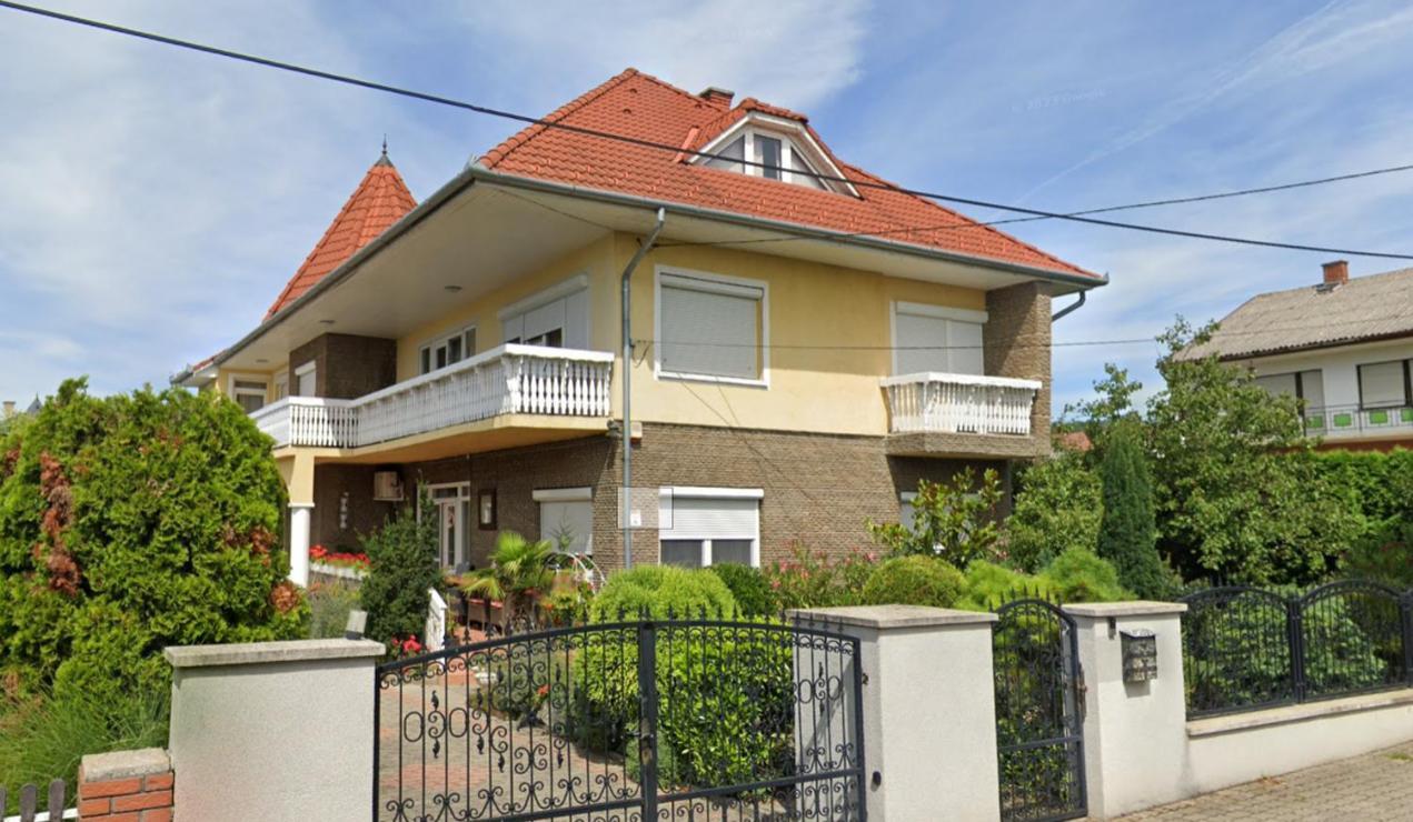 Sarga-Kek Haz Daire Vonyarcvashegy Dış mekan fotoğraf